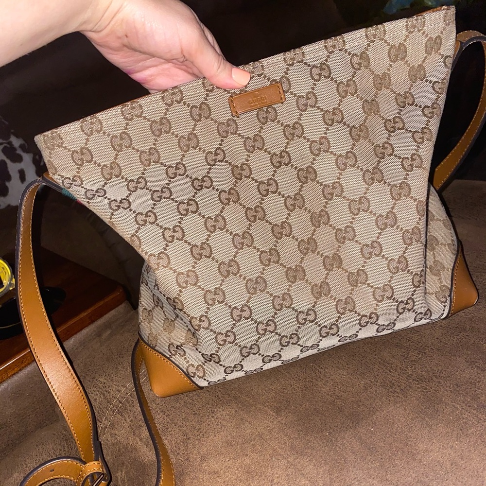 Authentic Gucci crossbody